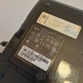 Netbook Acer Aspire One D255-2DQkk - 3