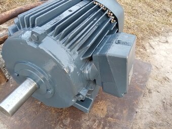 Elektromotor 4kW , 960ot. - 3
