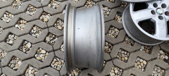 Predám hliníkové disky 5x100 r15 6Jx15H2 ET38 Originál škodo - 3