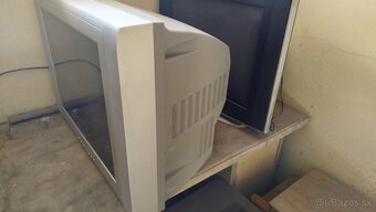 Grundig GBF2400 CRT - 3