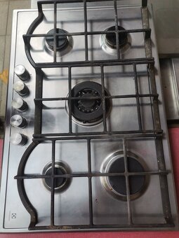 Predám plynový varný panel ELECTROLUX    EHG 7353 BOX - 3