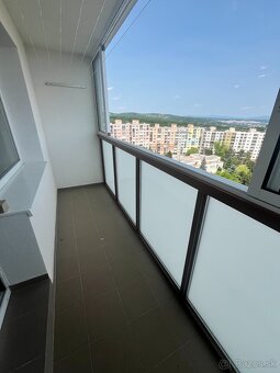 Slnečná garsónka v dobrej lokalite - sídlisko KVP - 3