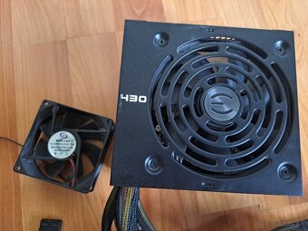 EVGA 430W 80+ napájací zdroj – plne funkčný, komplet káble - 3