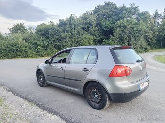 VW Golf 5 1.4 - 3