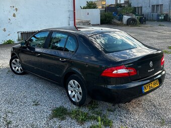 Škoda Superb 2 na náhradne diely - 3