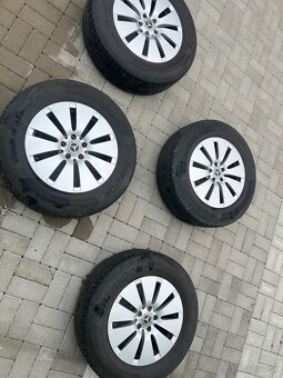 Mercedes-benz R17 disky s pneumatikami - 3