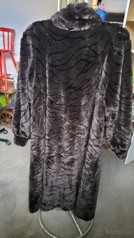 Kožuch dlhý umelý - 3