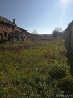 LACNO PREDÁM PANELÁK + RD + 4800 m2 POZEMLU - 3