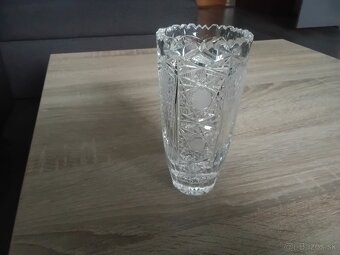 Krištáľová dóza a vázička. - 3