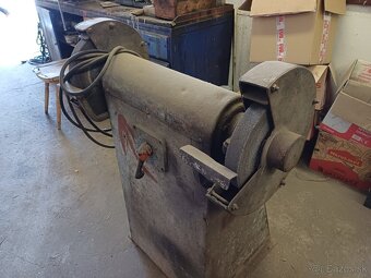 Bruska dvoukotoučová D-300 - 3