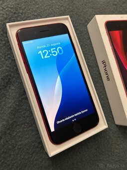 iPhone SE 2020 64GB red - 100% batéria - 3