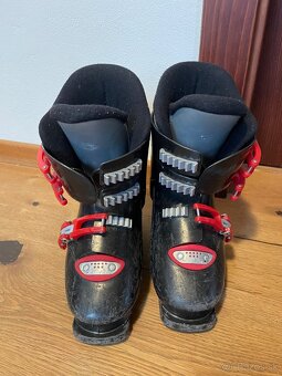 Predám lyže, lyžiarky, palice - 3