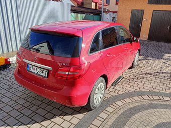 Mercedes-Benz trieda B180 - 3