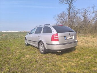 Škoda Octavia Combi Elegance 2,0TDI M6 - 3