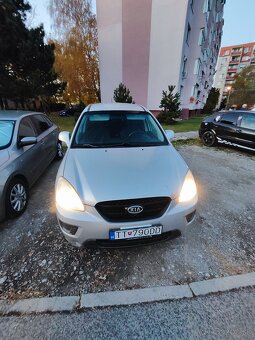 Kia carnes 2007 2.0crd 103kw top stave - 3