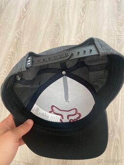 Šiltačky zn. FOX - 3
