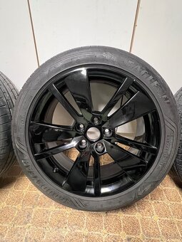 Škoda Superb 3 disky s pneumatikami  235/45 R18 - 3