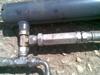 predam hydraulicky valec - 3
