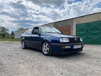 Volkswagen Vento - 3