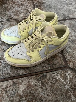 Tenisky Nike 40 - 3