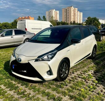 Toyota Yaris hybrid CVT - 3