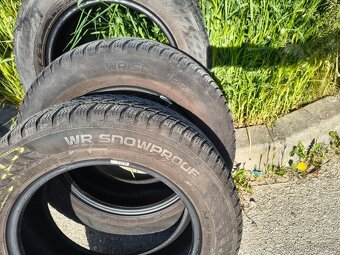 zimné NOKIAN 185/65 R15 - 3