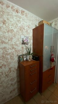 Skriňa . Komoda . Šatníkova skriňa na chodbu - 3
