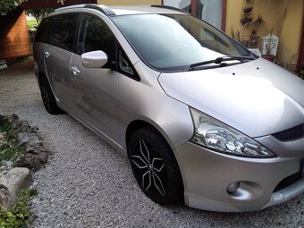 Predám Mitsubishi Grandis 2.4 benzin 7 miestne - 3