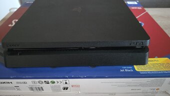 Ps4 slim 1TB + hry - 3
