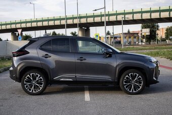 Toyota Yaris Cross 1.5 benzín HEV e - CVT FWD Executive - 3