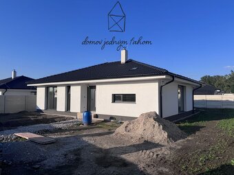 PREDAJ, skolaudovaný 4-izbový rodinný dom, Lehnice - Sása, l - 3