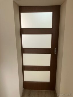 Predám posuvné dvere – 94×204 cm, presklená výplň - 3