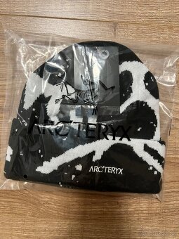 Zimna ciapka Arcteryx Grotto Beanie Black/White - 3