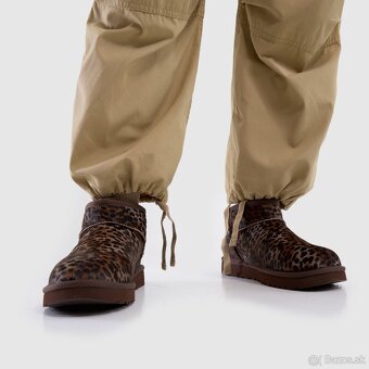 Ugg Classic ultra mini Caspian, pc 190€ - 3