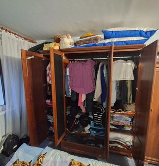 Veľká šatníková skriňa - 3