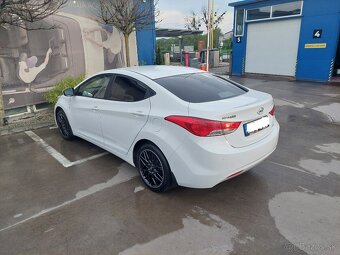Hyundai Elantra 1,6i 97kW - 3
