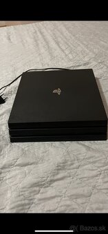 Plastation 4 pro - 3
