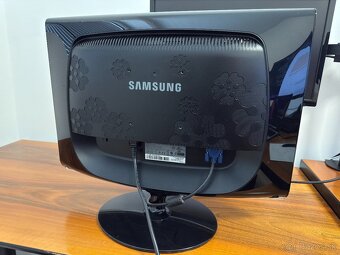 Samsung 2233BW - 3