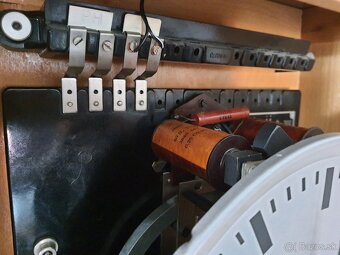 Predám starožitné kývadlove hodiny Elektročas - 3