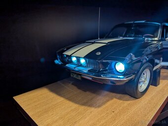 Mustang GT 500 1:8 - 3