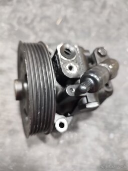 Predám servo čerpadlo FORD - 3