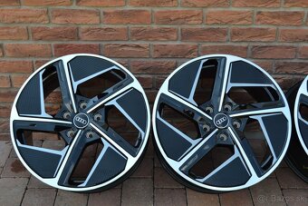 5x130 R20 Hlinikove disky Original Audi Q7 4L - 3