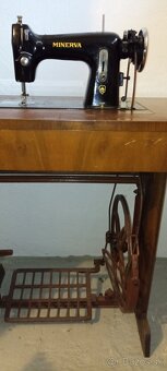 Starožitný šijací stroj Minerva - 3