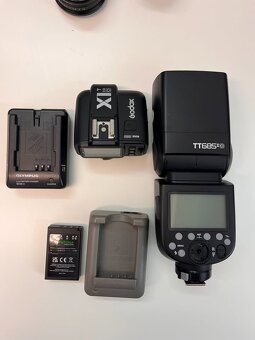 Rozpredám príslušenstvo pre fotoaparát Olympus - 3