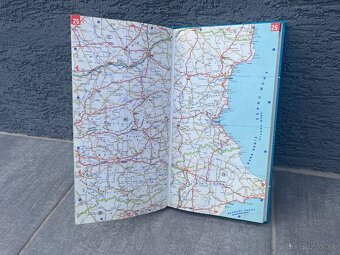 Literatúra - Autoatlas + katalóg Škoda - 3