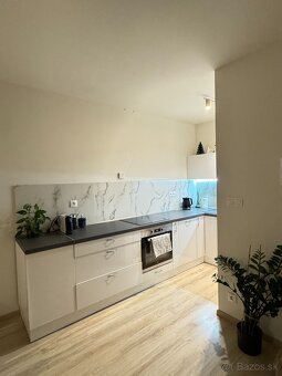 Kuchynská linka - 3