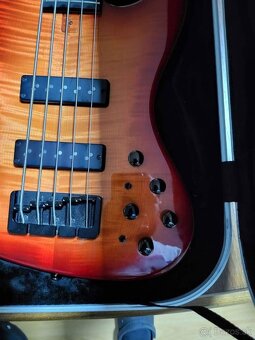 Basgitara Sivčák NDHS 5 - 3