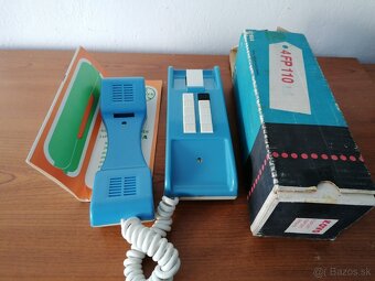 Staré telefóny - 3