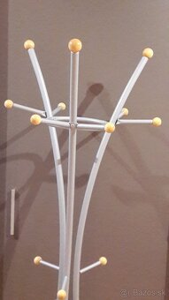 Stojanový vešiak kov - drevo - 3