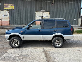 Nissan Terrano 2.7 TDi 4x4 92kw - 3